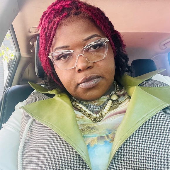 Meet your Posher, Ace - Picture 4 of 16